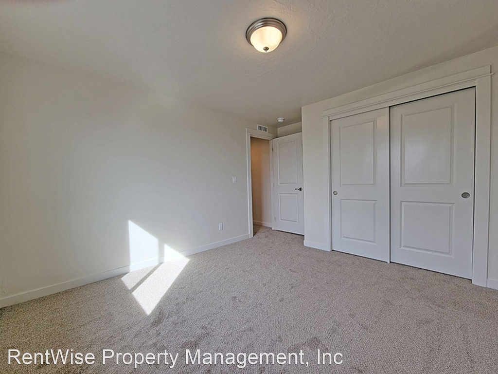 10703 W Daylily Ave - Photo 11