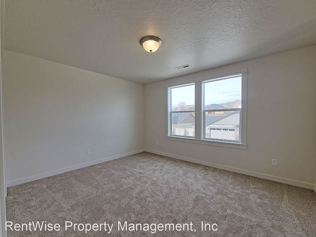 10703 W Daylily Ave - Photo 14