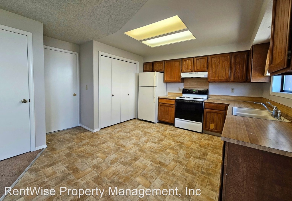 5132 Mercury Ct - Photo 4