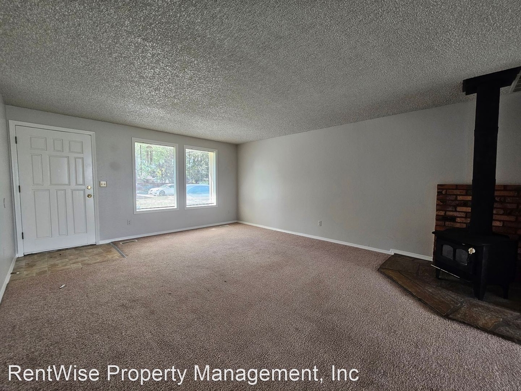 5132 Mercury Ct - Photo 3