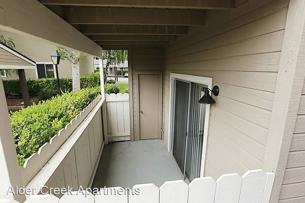 712 Gardenia Circle - Photo 6