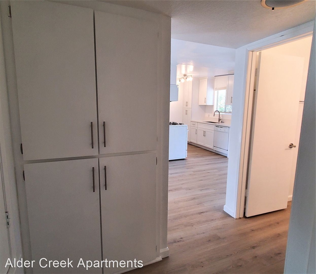 712 Gardenia Circle - Photo 2