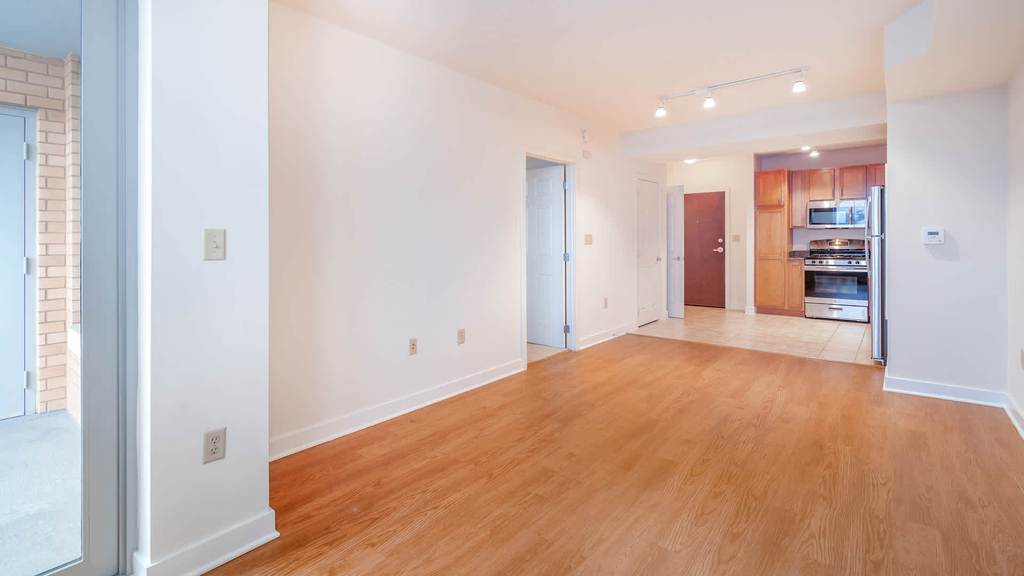 1133 East-west Highway - Photo 14