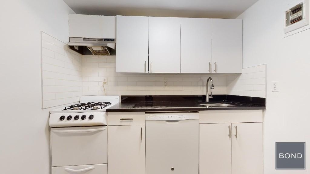594 Third Avenue - Photo 5