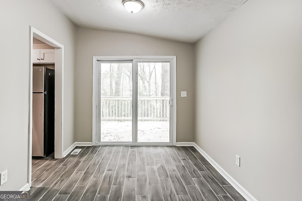 3740 Junior Lane - Photo 5