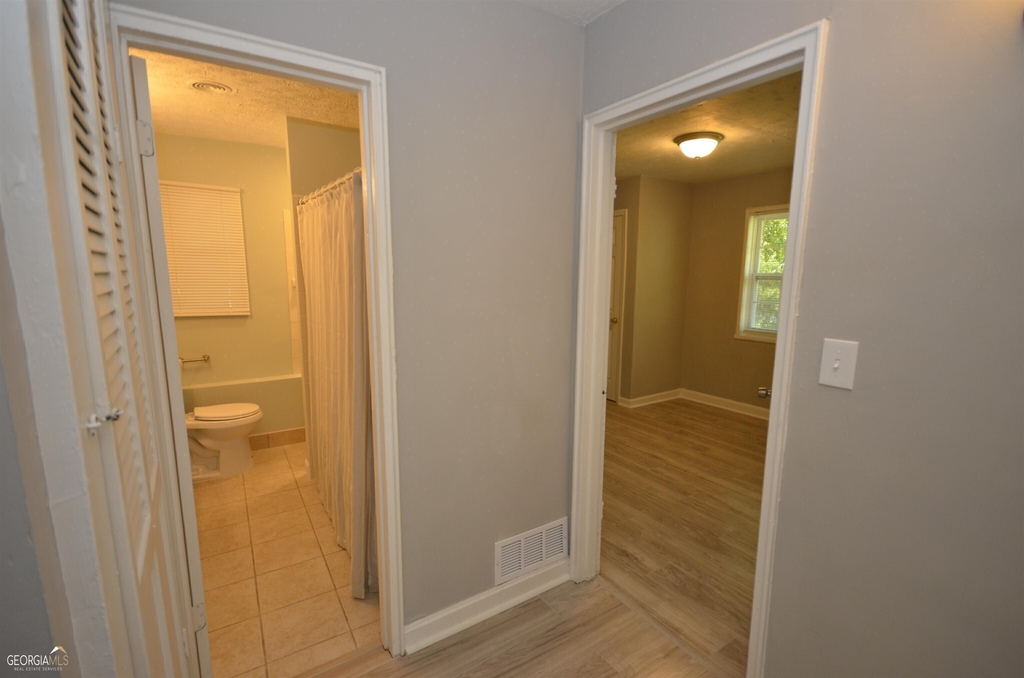 1453 Clermont Avenue - Photo 11