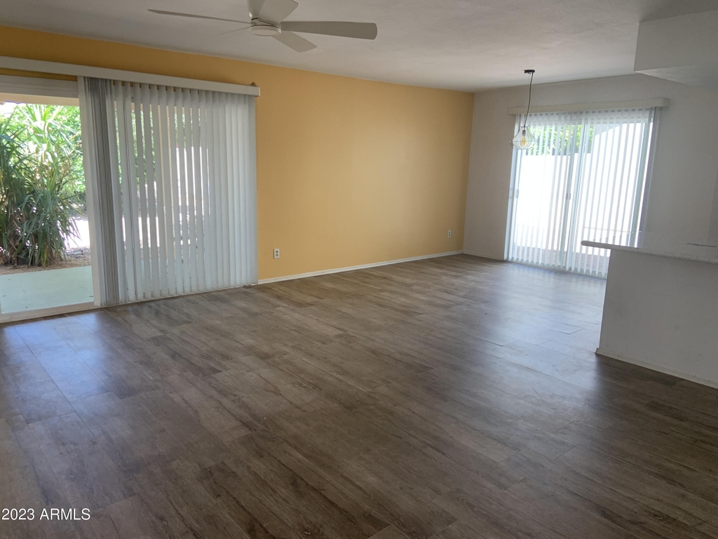 10614 E Bellflower Drive - Photo 2