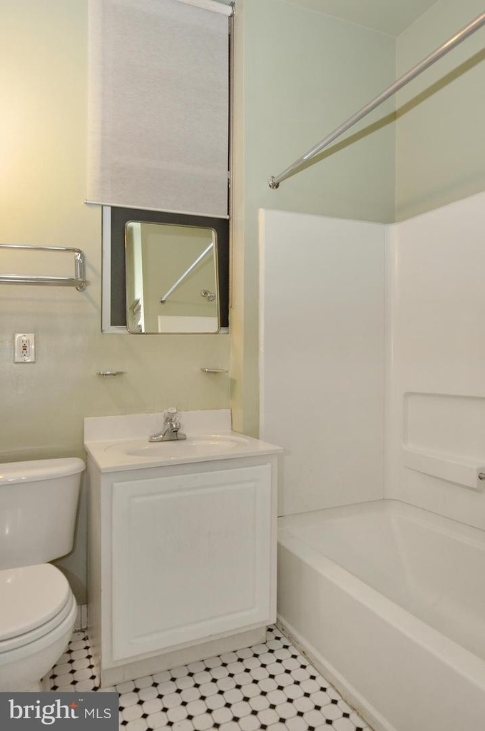 1415 Chapin St Nw #105 - Photo 11