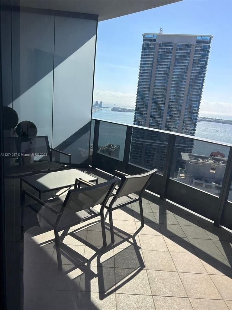 1000 Brickell Plz - Photo 27