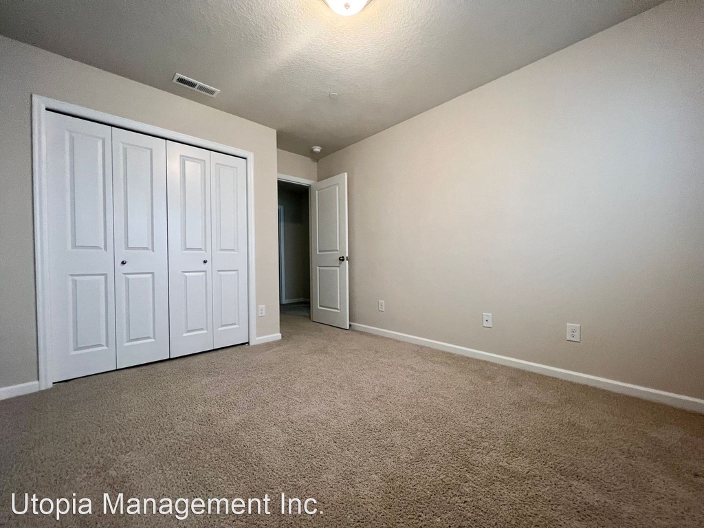 16983 Se Rhododendron St - Photo 21