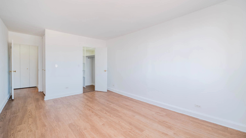 240 East 27th Street - Photo 10