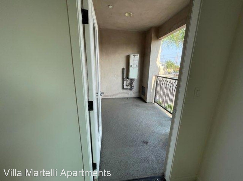 6828 Van Nuys Blvd - Photo 2