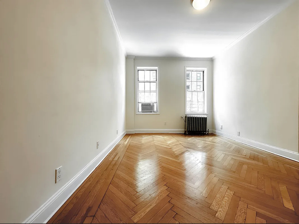 117 West 13th Street - Photo 1