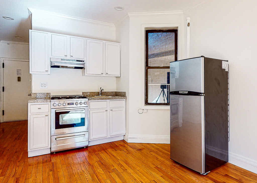 285 West 147th Street - Photo 1