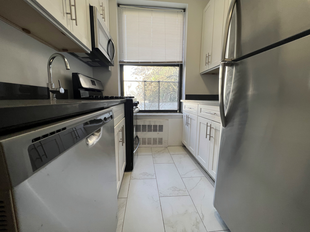 522 West 152nd Street - Photo 6