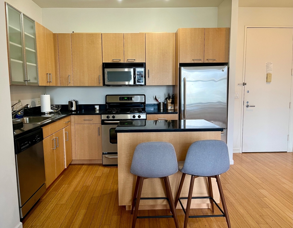 90 West Street - Photo 2