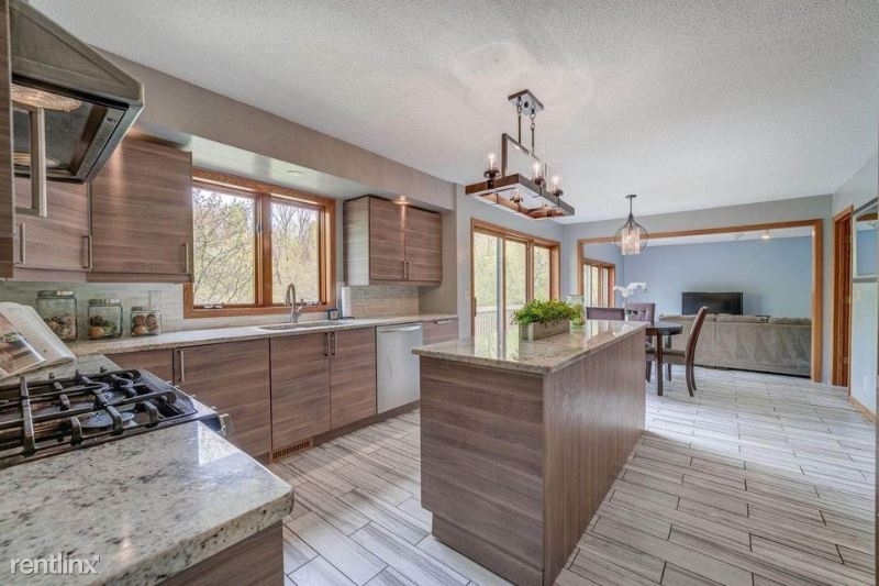 6054 Kalen Dr - Photo 3