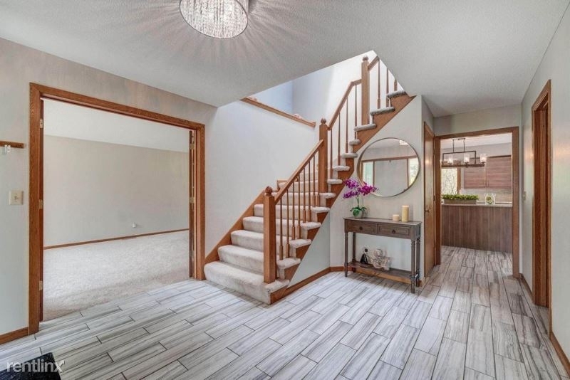 6054 Kalen Dr - Photo 4