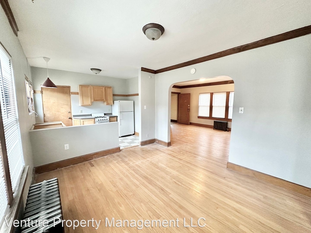 2210 N Booth St - Photo 2