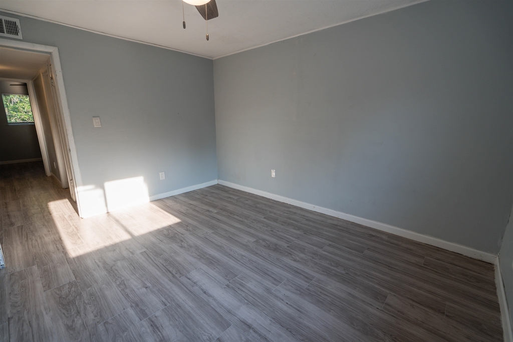 1305 Clay Street - Photo 17