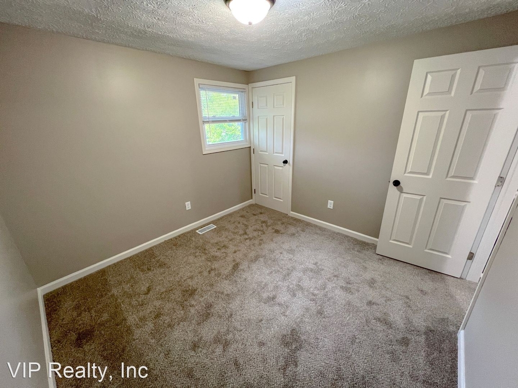 7020 Prior Place - Photo 2