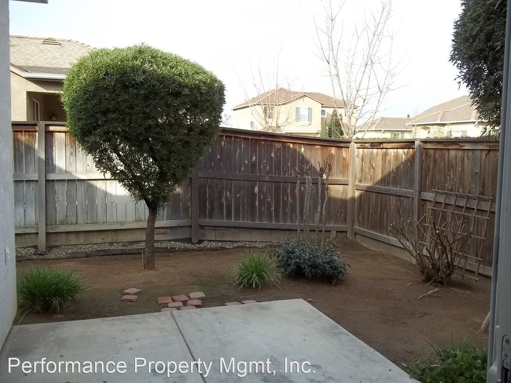 611 W. Venice Lane - Photo 10