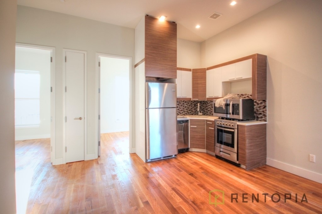 119 Guernsey Street - Photo 2
