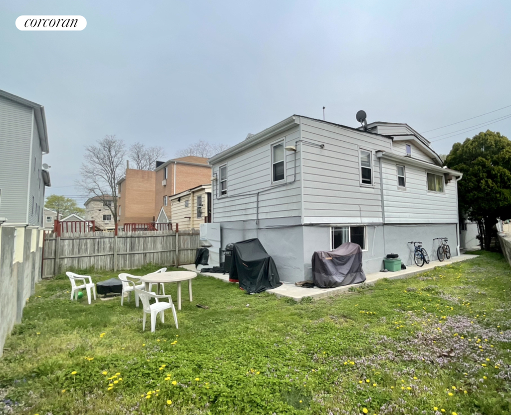 2011 Gildersleeve Avenue - Photo 12