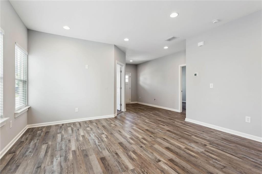 1800 Sanford Lane Nw - Photo 2