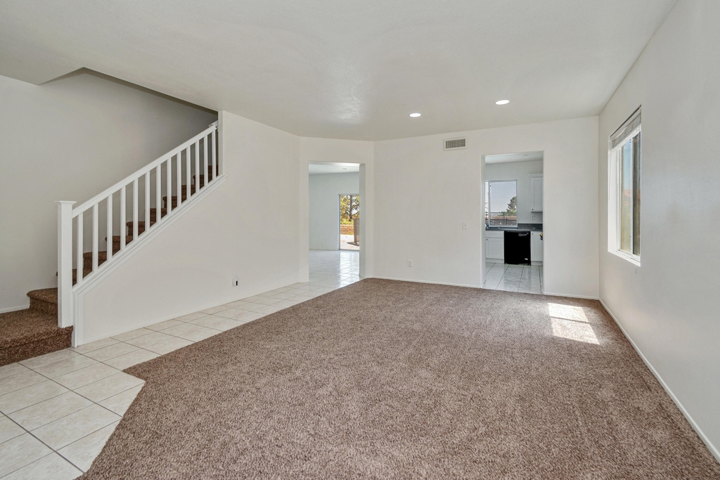 38318 Wakefield Place - Photo 2