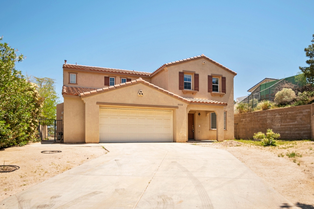 38318 Wakefield Place - Photo 0