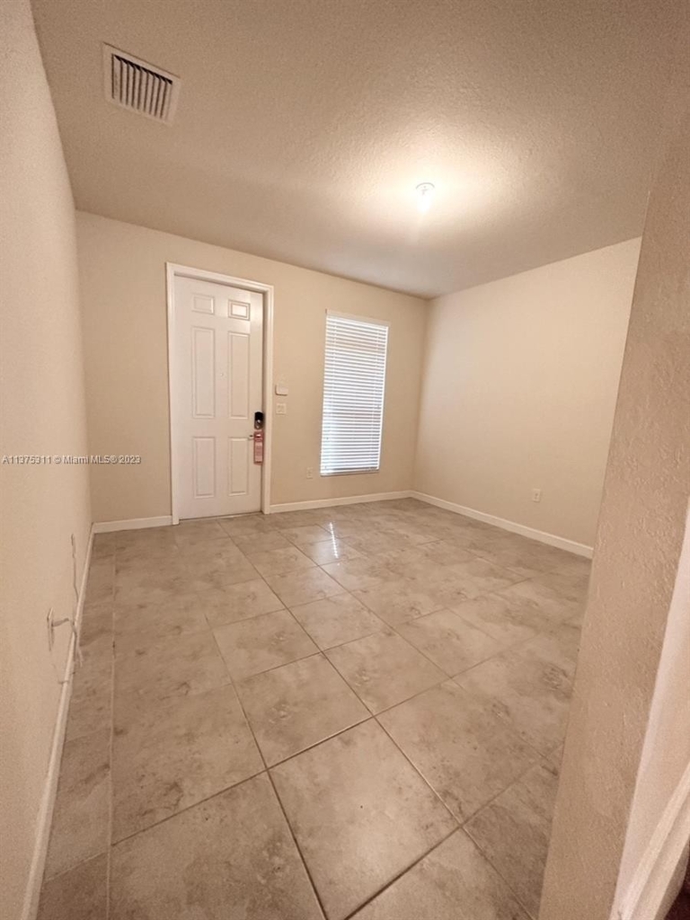 23933 Sw 118th Ave - Photo 7