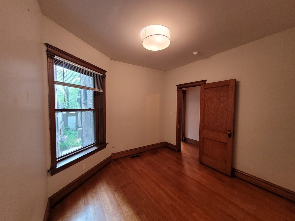 835 W Dakin Street - Photo 15