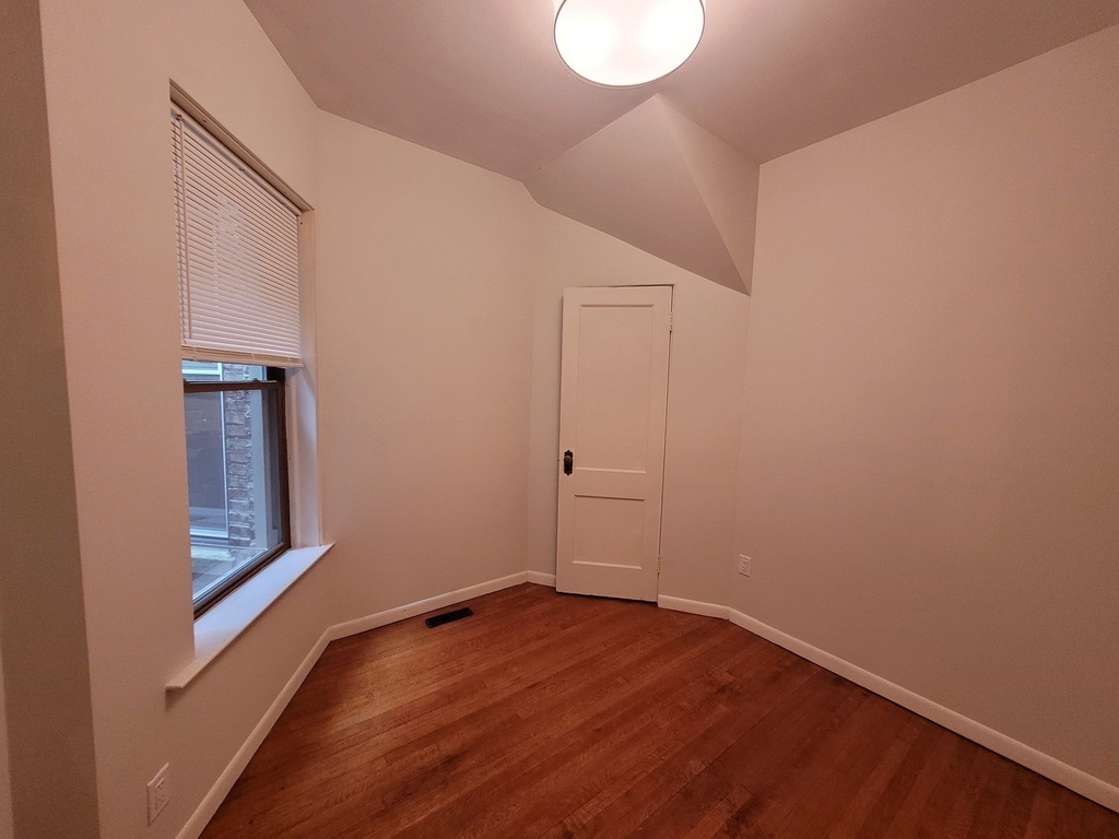 835 W Dakin Street - Photo 12