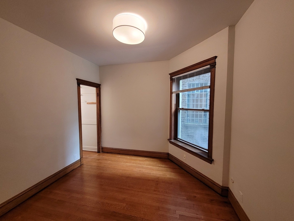 835 W Dakin Street - Photo 14