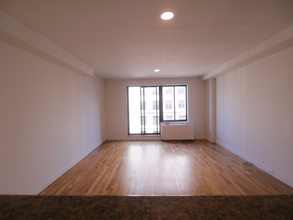 77 5th Avenue - Photo 1