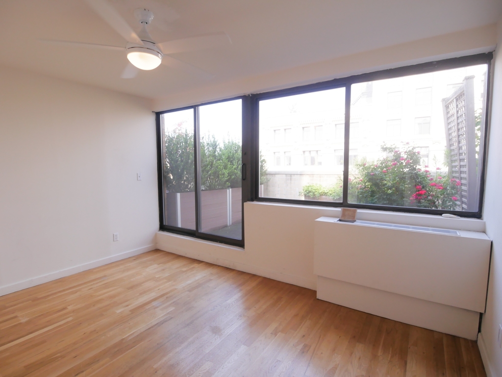 77 5th Avenue - Photo 10