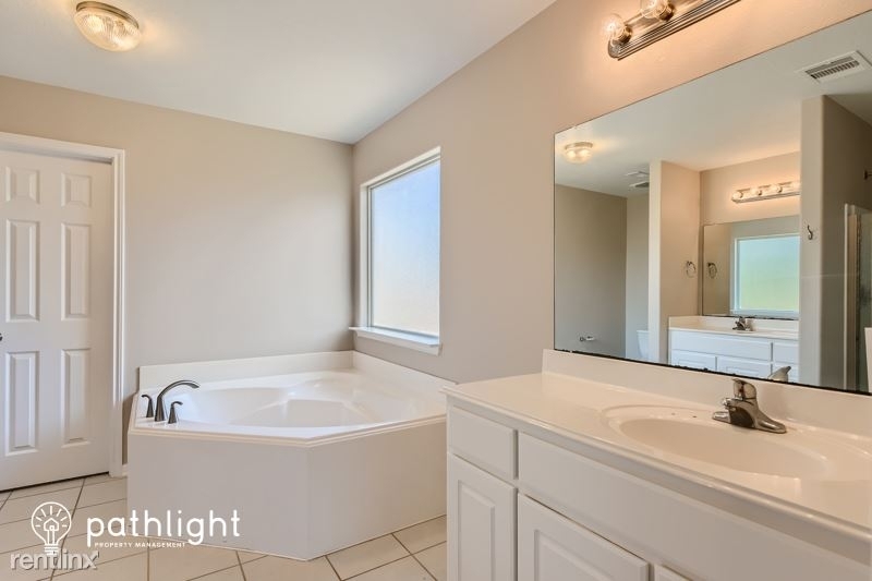 3802 Cloudbluff Lane Unit - Photo 11