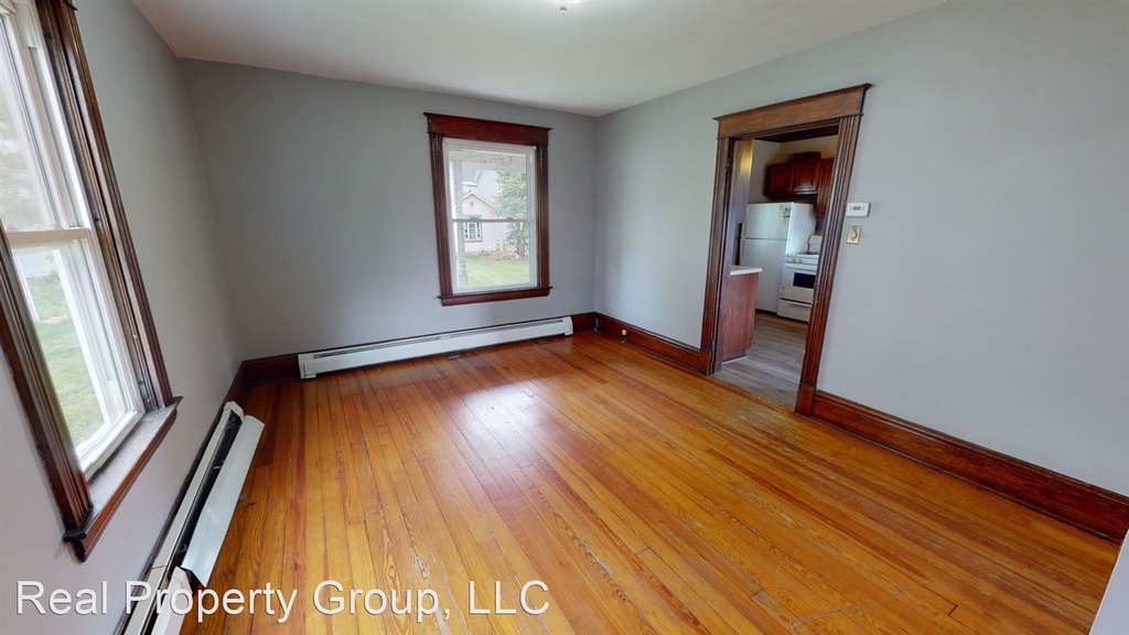 219 E Walnut Street - Photo 6