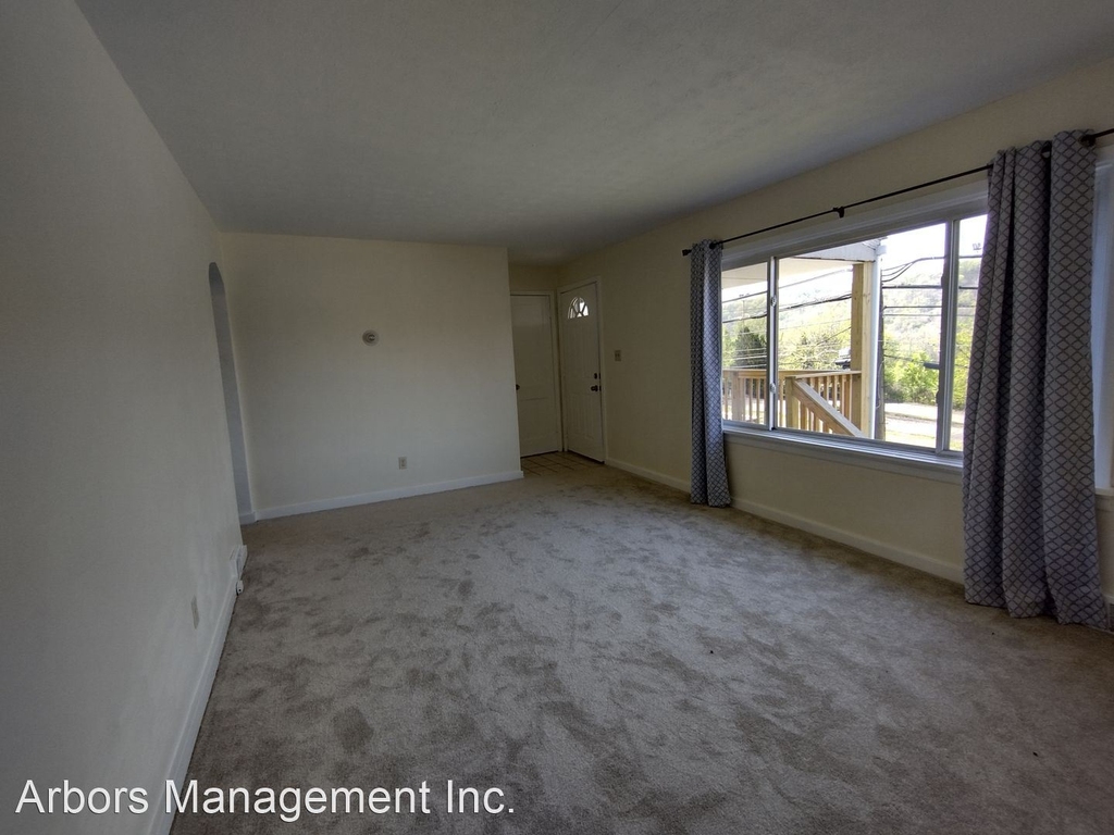 4441 Broadway Blvd. - Photo 2