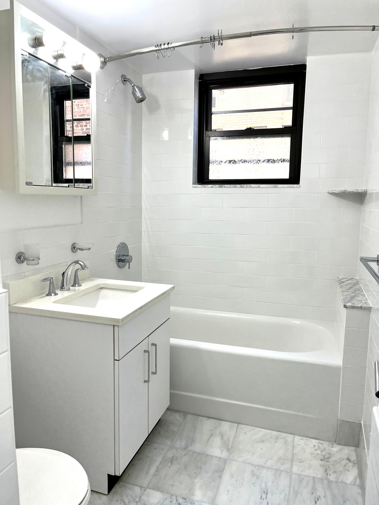 East 69th Street - Photo 5