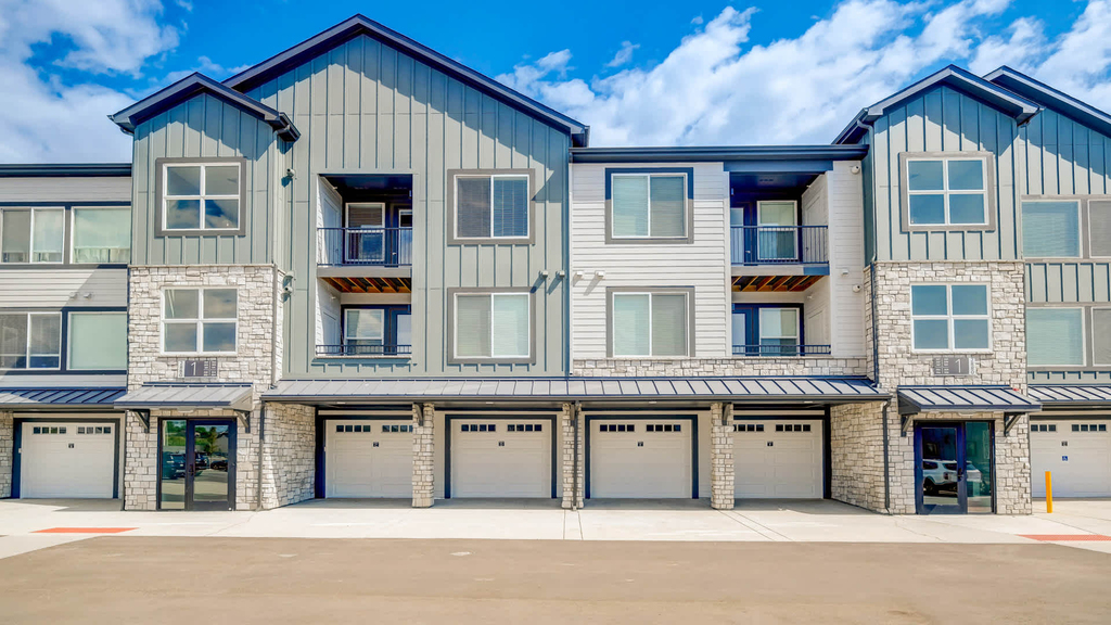 2870 Arapahoe Rd - Photo 2