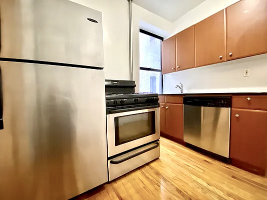 12th St & 3rd Ave - Photo 2