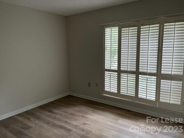 5011 Sharon Road - Photo 7