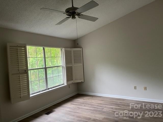 5011 Sharon Road - Photo 13