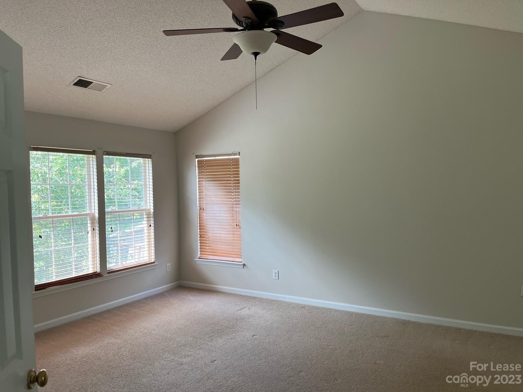 16017 Woodcote Drive - Photo 31