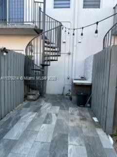 925 Nw 82nd Ave - Photo 5