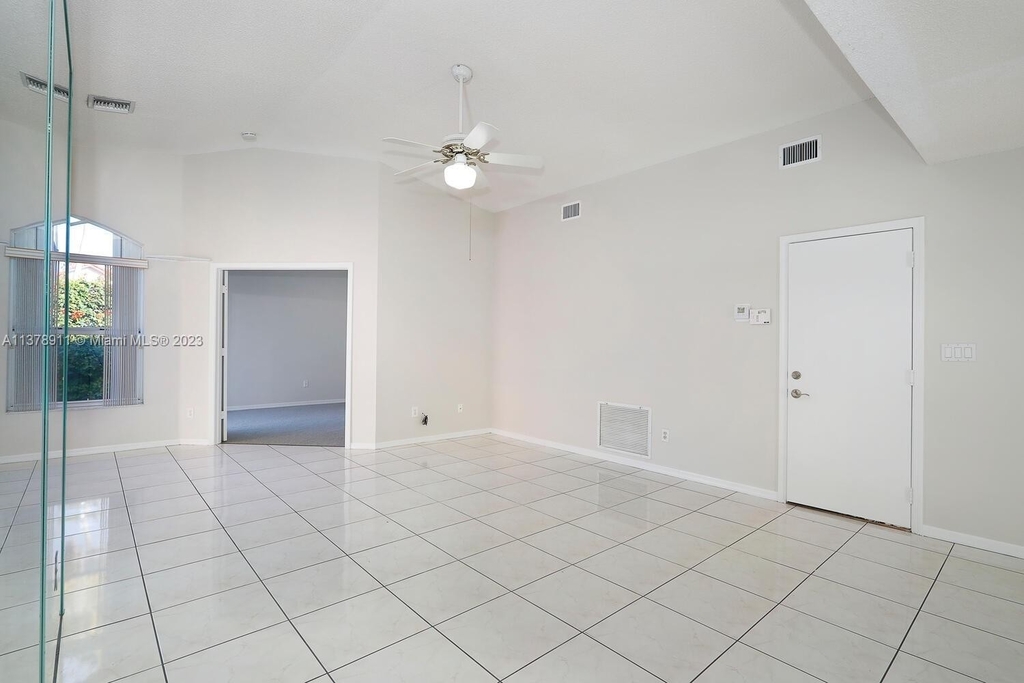 12357 Sw 144th Ter - Photo 1