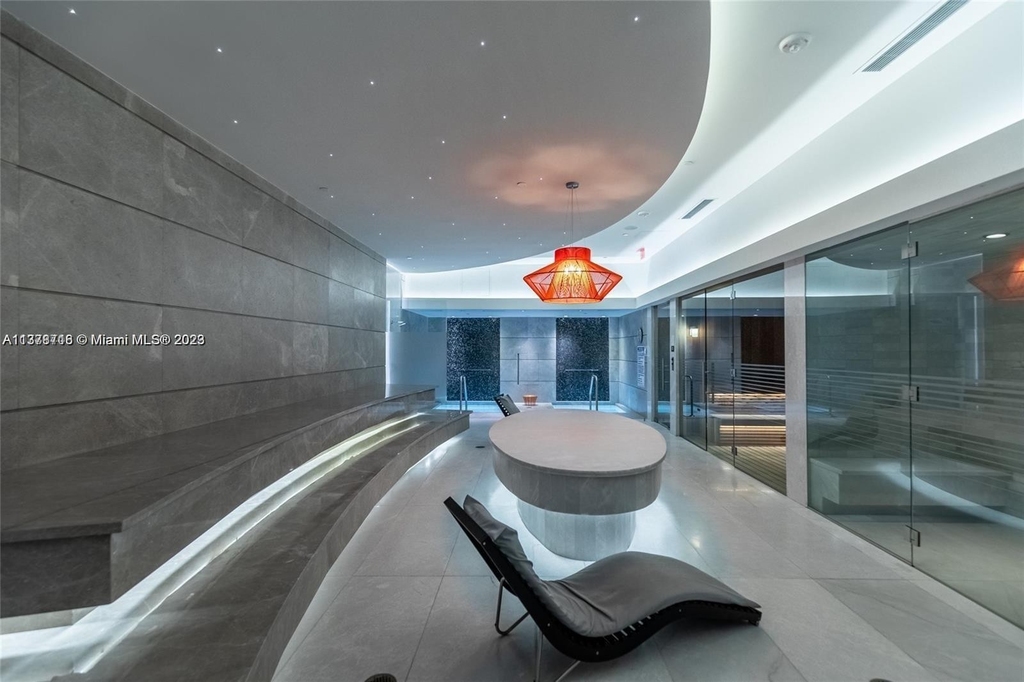 1010 Brickell Ave - Photo 18