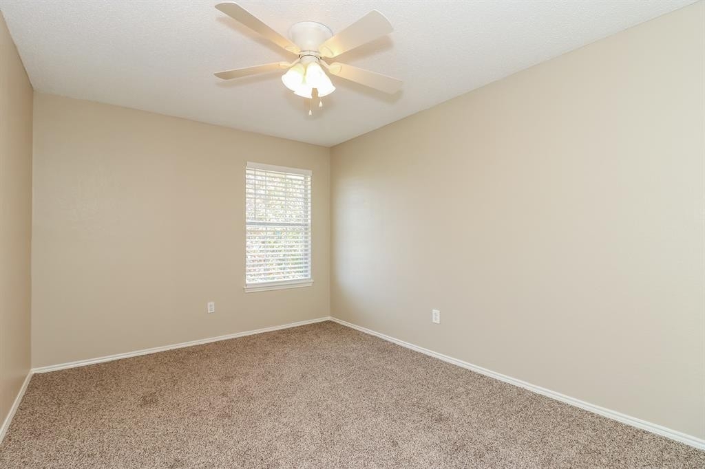 8716 Lake Meadows Lane - Photo 9